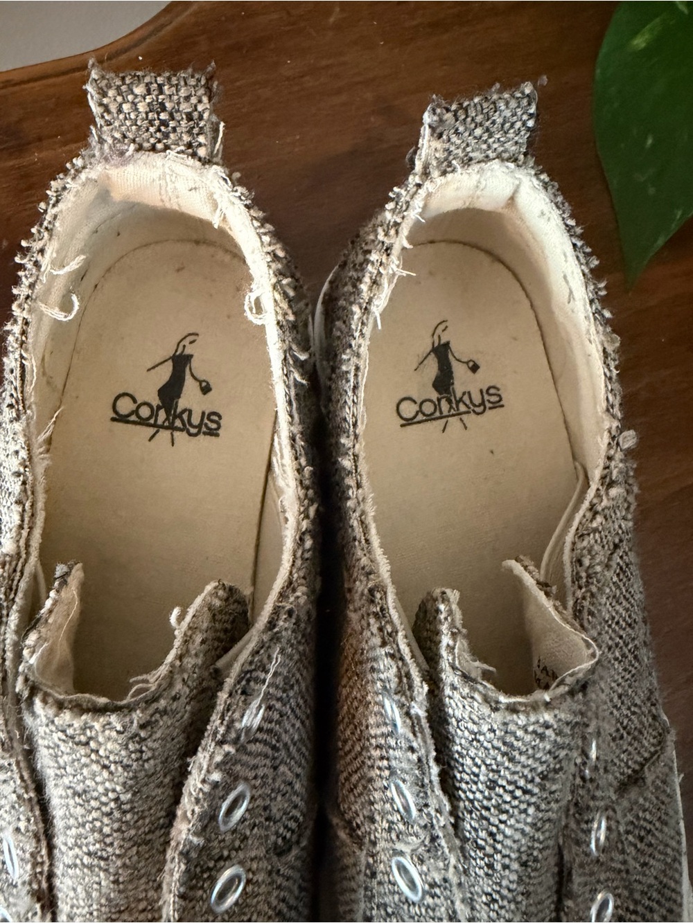 Corkys Babalu Taupe Frayed Slip-On Canvas Sneakers. Size 9 - Picture 4 of 8